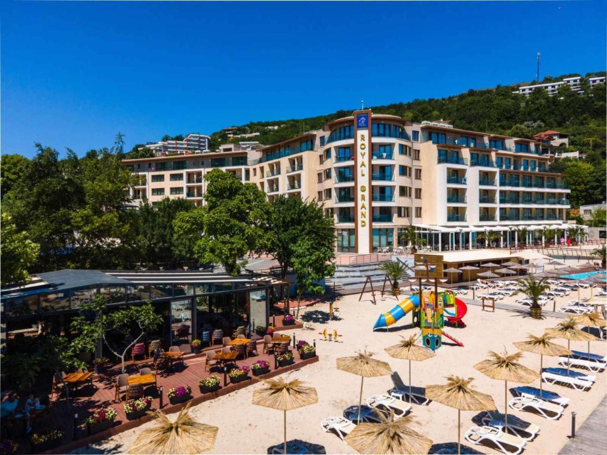 Royal Grand Hotel And Spa カヴァルナ エクステリア 写真