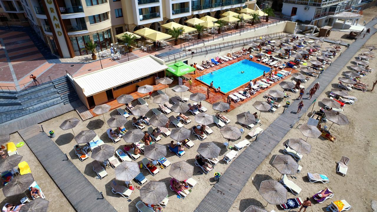 Royal Grand Hotel And Spa カヴァルナ エクステリア 写真