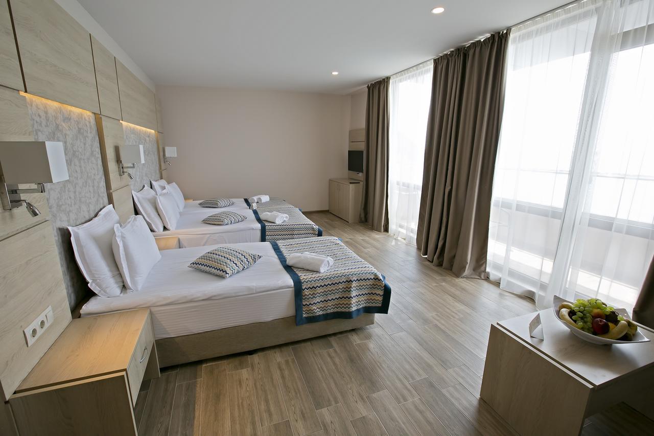 Royal Grand Hotel And Spa カヴァルナ エクステリア 写真